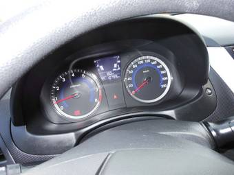2011 Hyundai Solaris Wallpapers