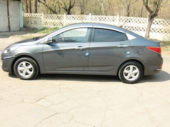 2011 Hyundai Solaris Photos