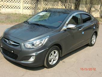 2011 Hyundai Solaris Photos