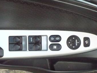 2011 Hyundai Solaris Photos
