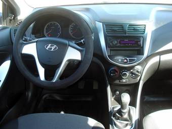 2011 Hyundai Solaris Pictures