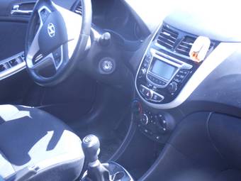 2011 Hyundai Solaris Pictures