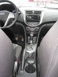 2011 Hyundai Solaris Wallpapers