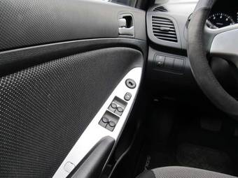 2011 Hyundai Solaris Pictures