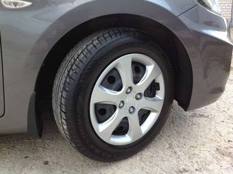 2011 Hyundai Solaris Images