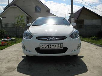 2012 Hyundai Solaris Images
