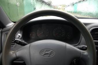 1999 Hyundai Sonata Photos