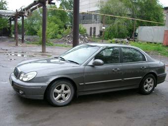 2001 Hyundai Sonata Photos