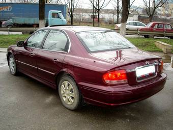 2002 Hyundai Sonata Photos