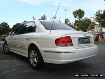 2003 Hyundai Sonata Photos