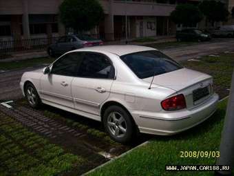 2004 Hyundai Sonata Photos