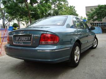 2004 Hyundai Sonata Images