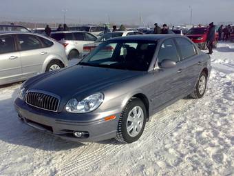 2004 Hyundai Sonata Photos