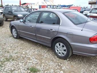 2004 Hyundai Sonata Photos