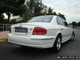2004 Hyundai Sonata Photos
