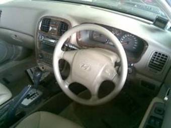 2004 Hyundai Sonata Photos