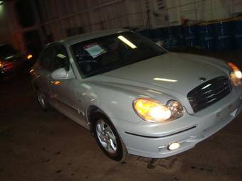 2004 Hyundai Sonata Images