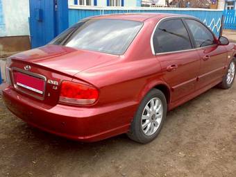 2004 Hyundai Sonata Photos