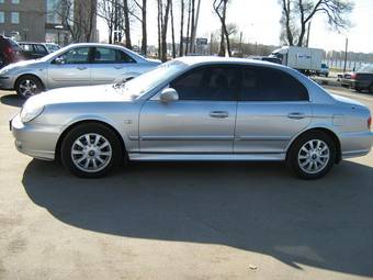 2004 Hyundai Sonata Pictures