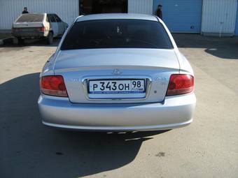 2004 Hyundai Sonata Photos