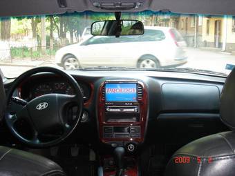 2004 Hyundai Sonata Photos