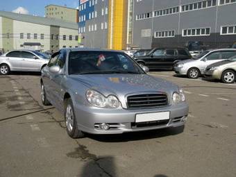 2004 Hyundai Sonata Photos