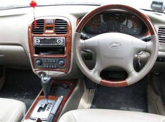 2004 Hyundai Sonata Photos