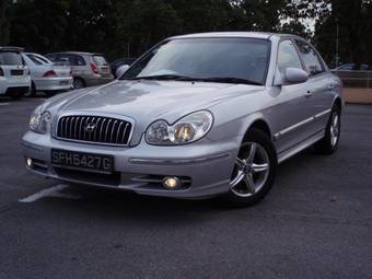 2004 Hyundai Sonata Photos