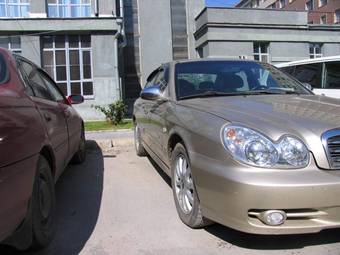 2004 Hyundai Sonata Photos