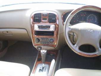 2005 Hyundai Sonata Pictures