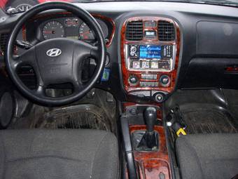 2005 Hyundai Sonata Photos