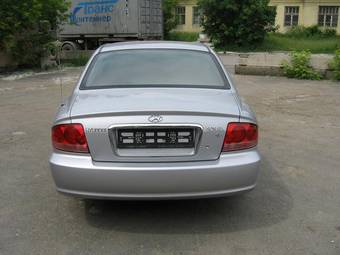 2005 Hyundai Sonata Pictures