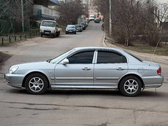 2005 Hyundai Sonata Photos