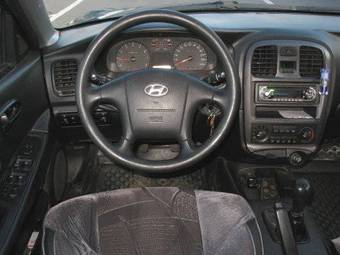 2005 Hyundai Sonata Photos