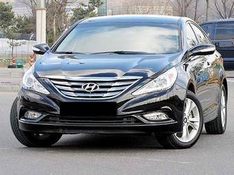 2010 Hyundai Sonata Photos