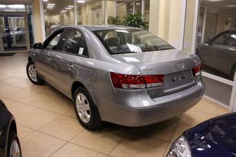 2010 Hyundai Sonata Pics