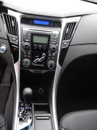 2010 Hyundai Sonata Pictures