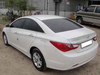 2010 Hyundai Sonata Pictures