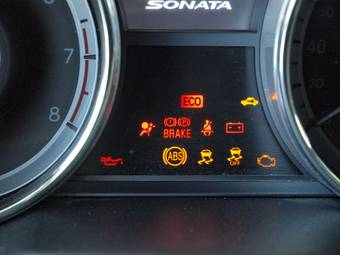2010 Hyundai Sonata Pictures