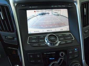 2010 Hyundai Sonata Photos