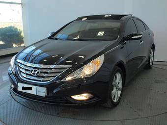 2010 Hyundai Sonata Images