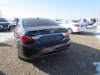 2010 Hyundai Sonata Photos