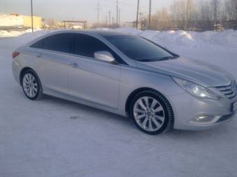 2010 Hyundai Sonata Photos