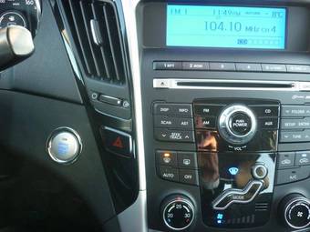 2010 Hyundai Sonata Pictures