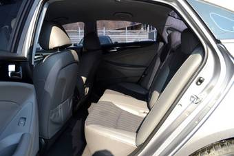 2010 Hyundai Sonata Pics