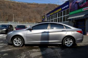 2010 Hyundai Sonata Pictures