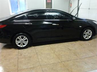 2010 Hyundai Sonata Photos