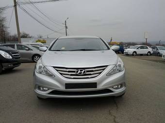 2010 Hyundai Sonata Photos