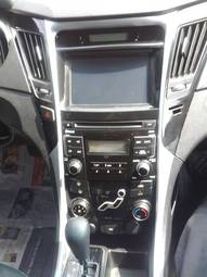 2010 Hyundai Sonata Pictures