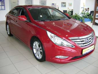 2010 Hyundai Sonata Photos